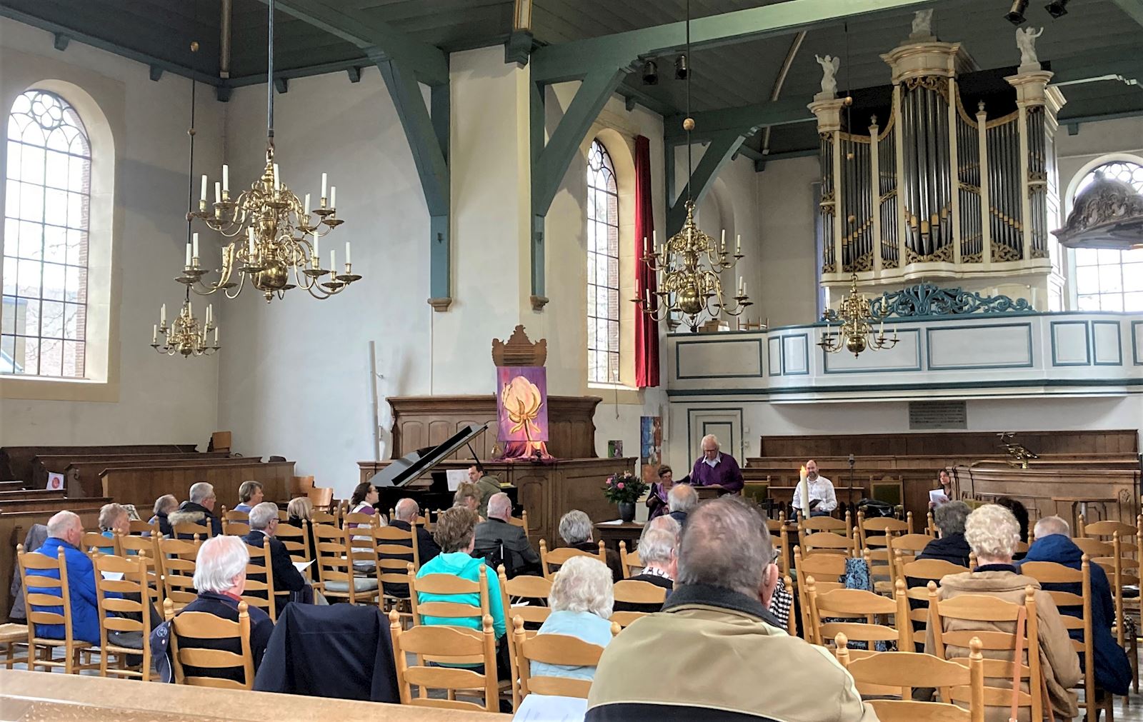 Protestantse Gemeente Oostzaan - Zondag 10.00 uur kerkdienst in de